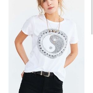 Urban outfitters yin yang white T-shirt